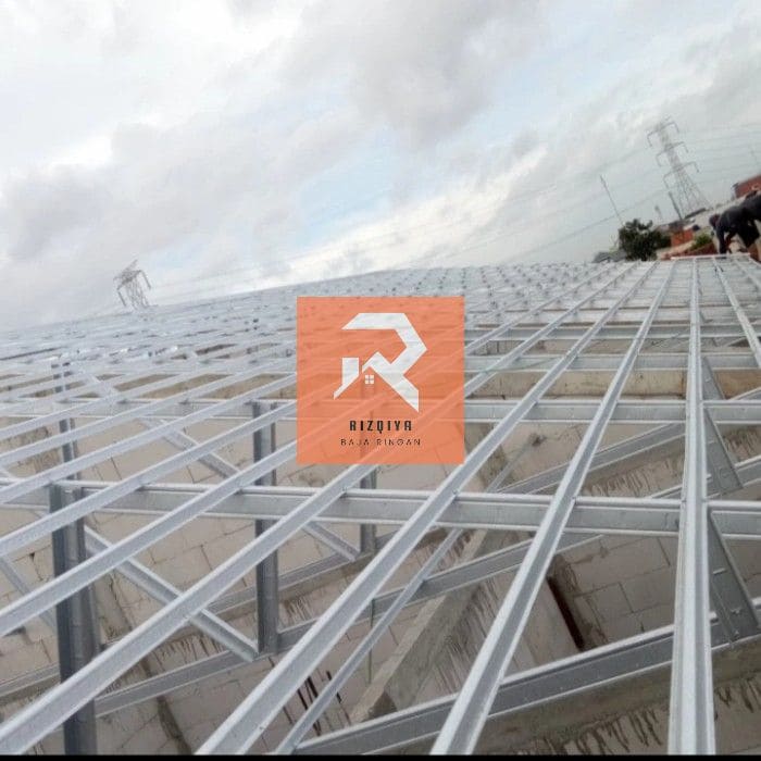Jasa tukang Pasang atap rumah baja ringan murah - rizqiyabajaringan.com 033